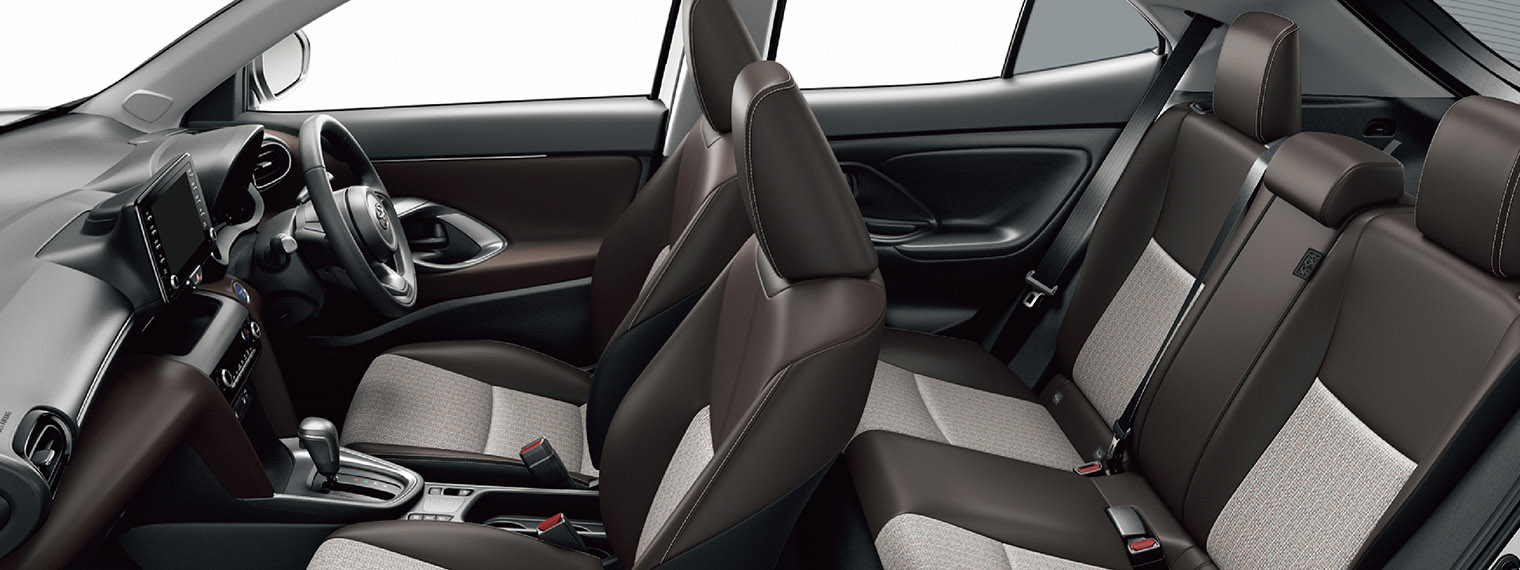 yariscross_interior_3_pc