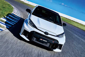 RZ“High performance”［GR-DAT（8AT・4WD）］